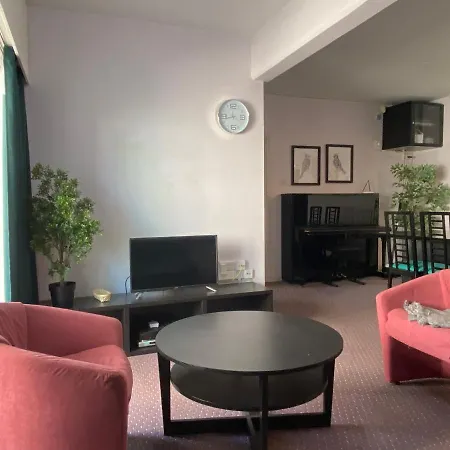 Private In A Shared Flat At Location Δωμάτια σε οικογενειακή κατοικία