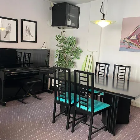Private In A Shared Flat At Location * Limassol