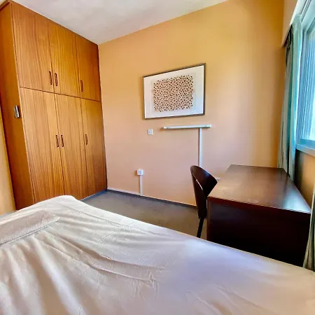 Private In A Shared Flat At Location Séjour chez l'habitant *